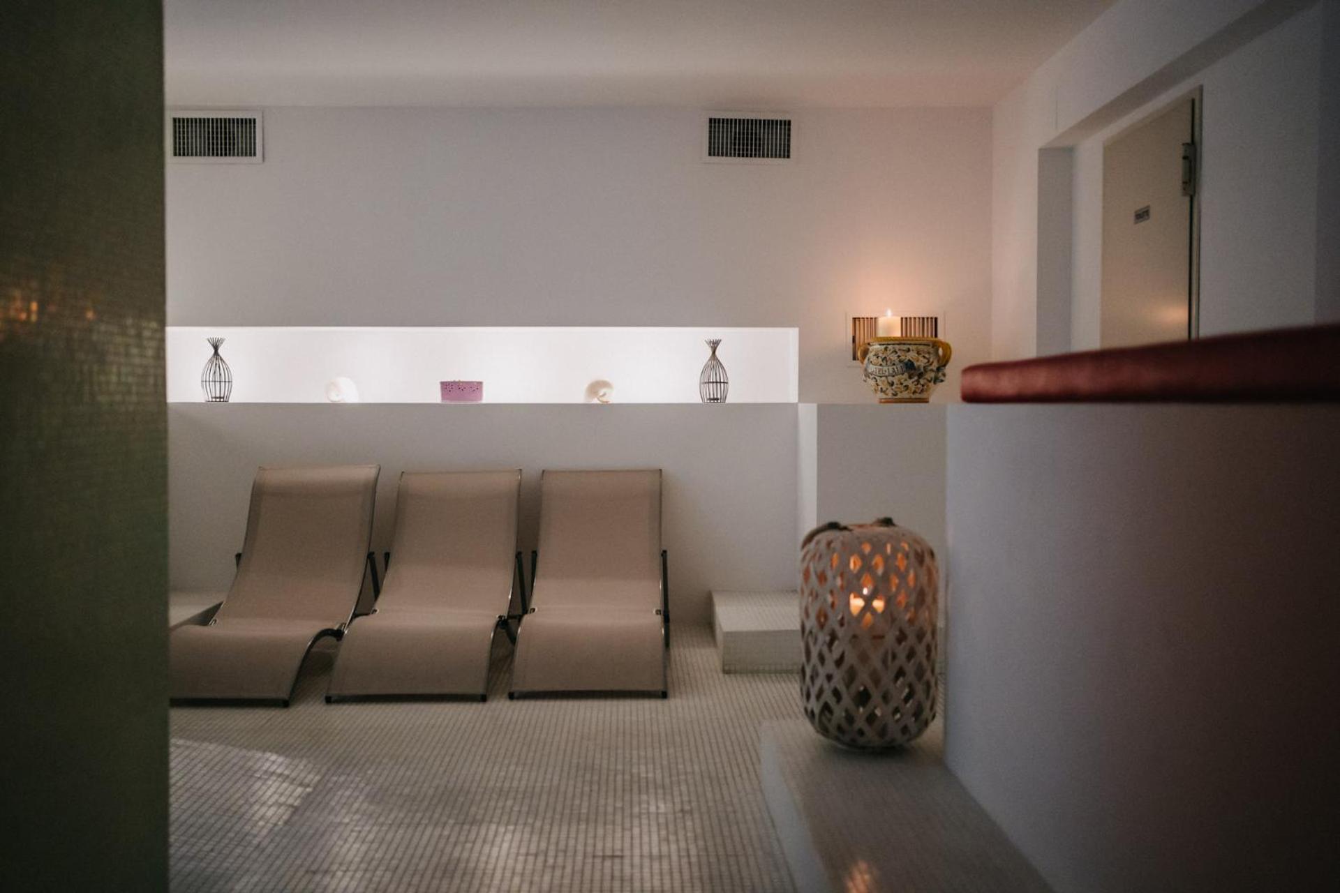 Hotel Lalla Beauty & Relax Cesenatico Exteriör bild